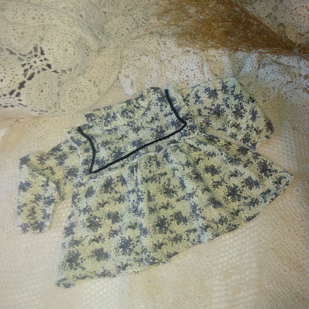 Floral Patterned Top - Picture 4 of 8